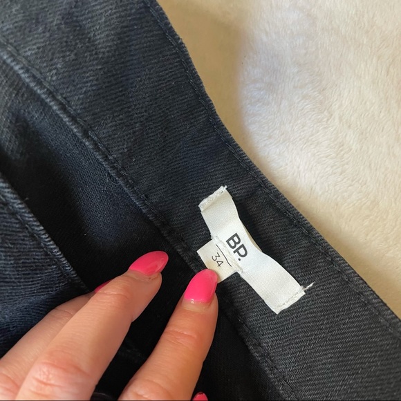 BP Fray Hem Denim Shorts Mid-Rise - Picture 6 of 10